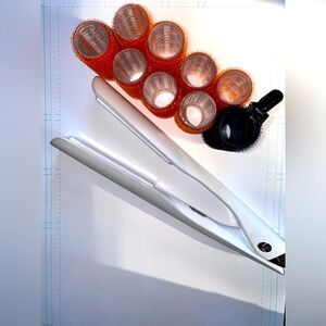 Flat Iron T3 lucea 1" professional straightening and styling